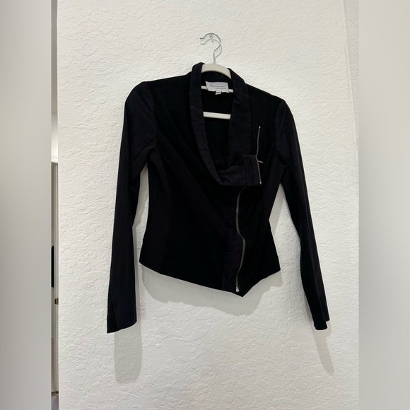 Two by Vince Camuto Jackets & Blazers - 💥PRICE ⬇️ TWO BY VINCE CAMUTO • Long Sleeve Black Zip Up Jacket • size S